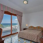 فندق La Castellana 4*
