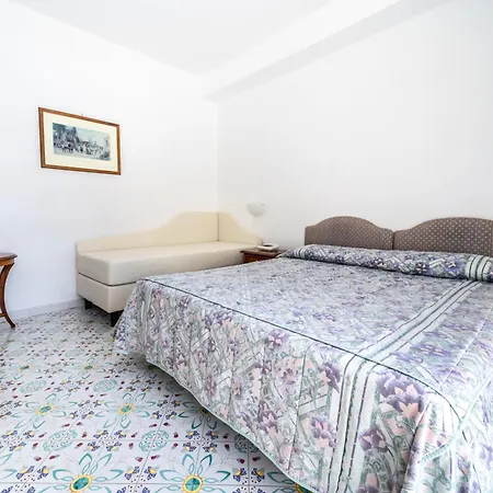 La Castellana فندق