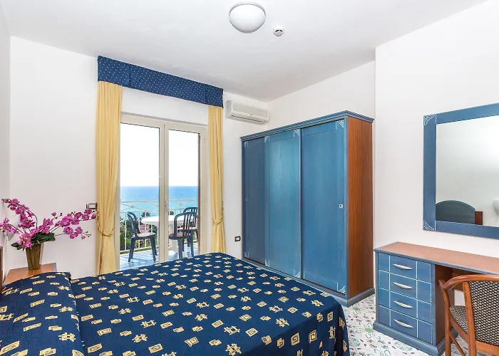 Hotel La Castellana 4*