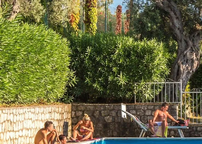 מלון La Castellana 4*